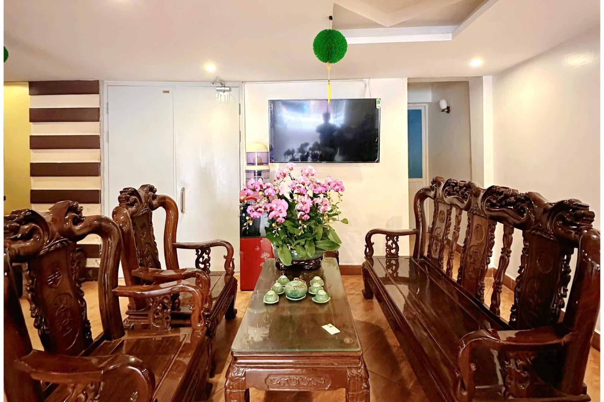 Hoang Gia Cau Giay Hanoi