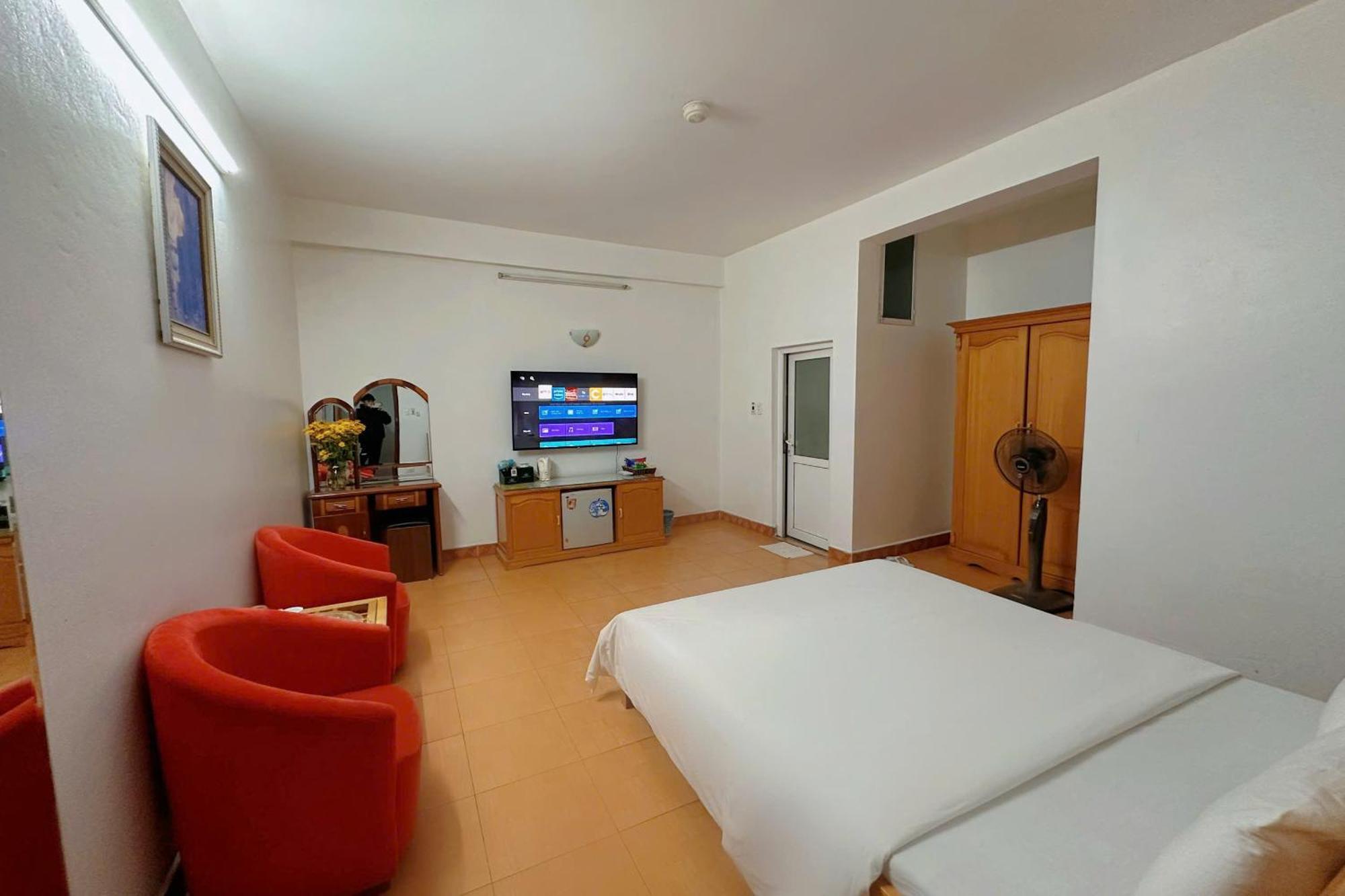 Hoang Gia Cau Giay Hotel